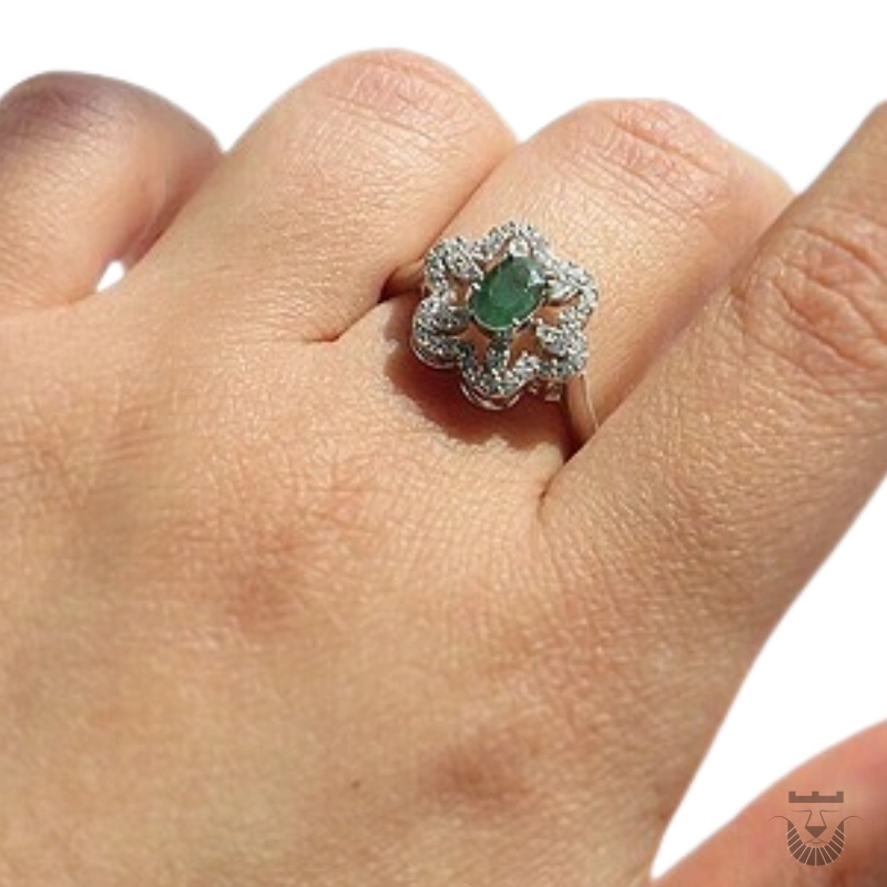 Beautiful Persian Silver Ring with Emerald Stone