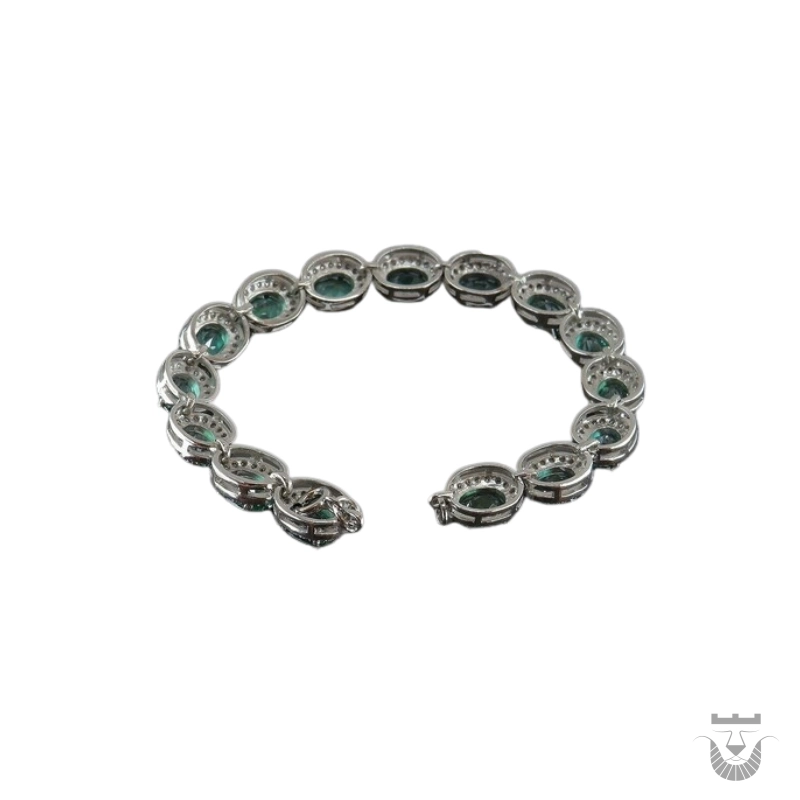 Luxurious Silver Topaz Persian Bracelet: A Must-Have for Women