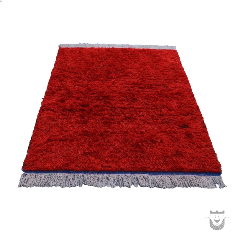 Crimson Persian Kilim: A Vibrant Masterpiece