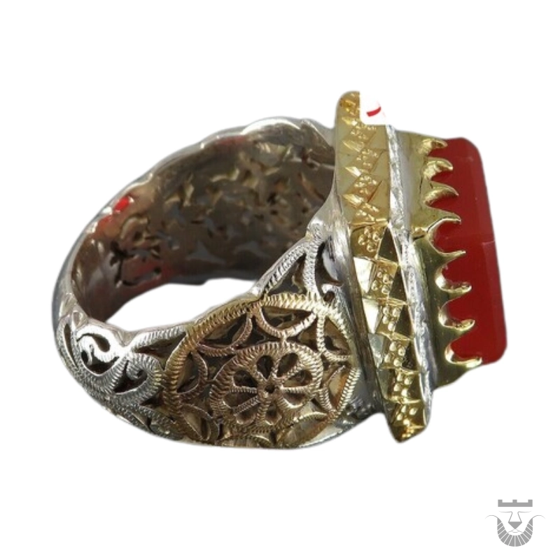 Stunning Handmade Silver Persian Ring: Red Yemeni Agate