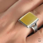 Persian Islamic Silver Ring with Yellow Agate (Sharaf al-Shams)