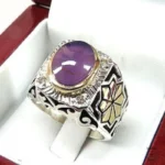 Luxurious Persian Handmade Ring: Yemeni Light Purple Agate Silver